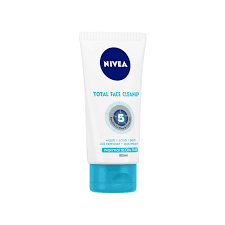 NIVEA Total Face Cleanup (100ml)